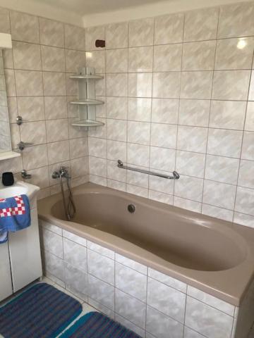 Apartman Skvela Nalada Vsemyslice Ngoại thất bức ảnh